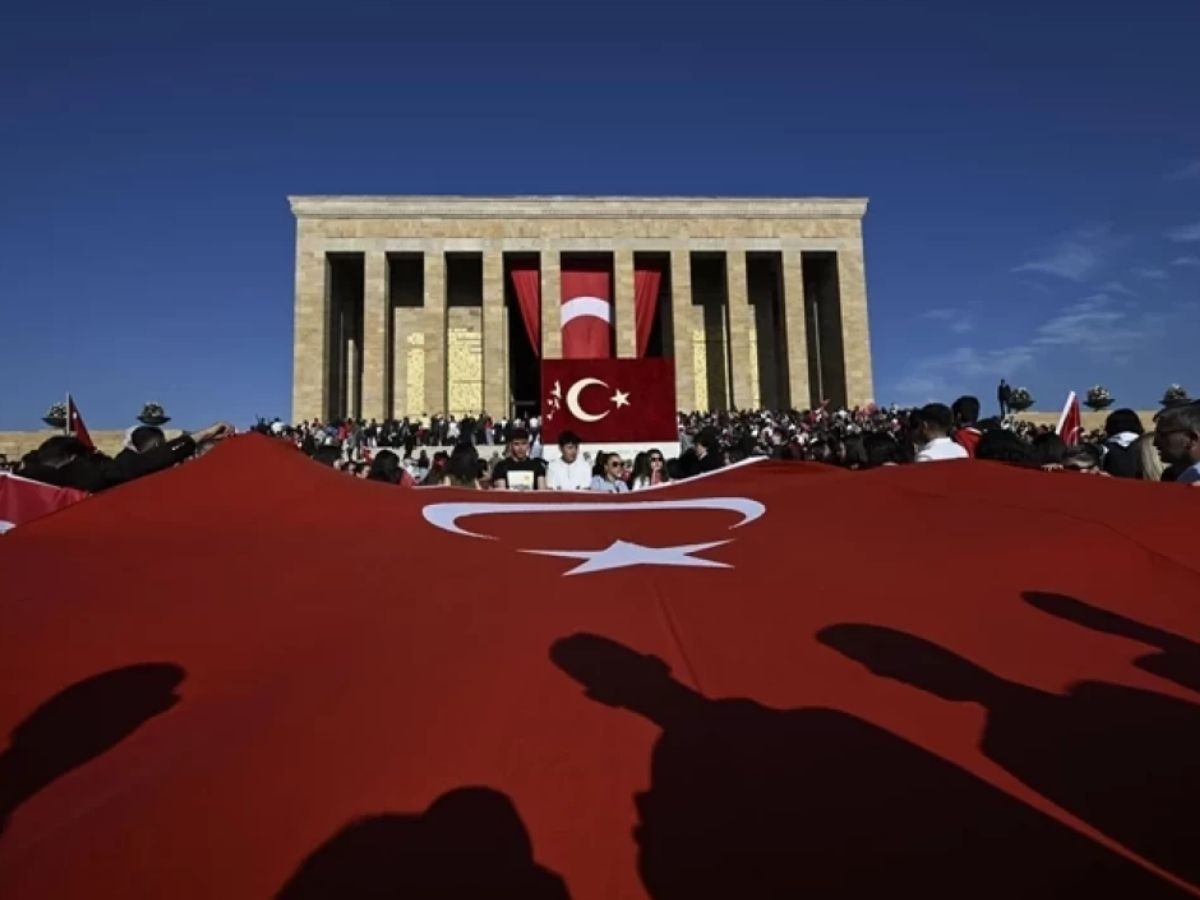 Ulu önder Atatürk vefatının 87. Yıldönümünde minnet ve özlemle anılıyor