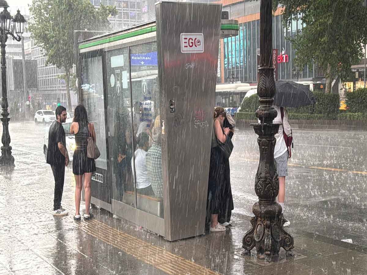 Ankaralılara uyarı: Sıcaklık 8 derece düşecek, yağmur geliyor!
