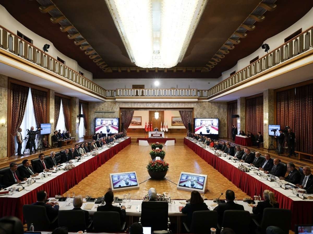 Milli Dayanışma, Kardeşlik ve Demokrasi Komisyonu İmralı'ya gitme kararı aldı!