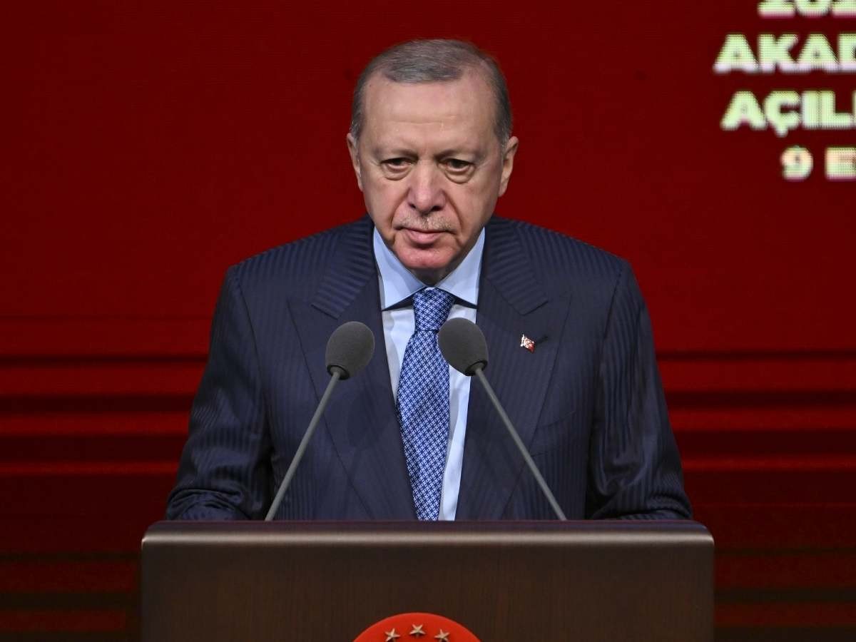 Cumhurbaşkanı Erdoğan açıkladı! Üniversitelerde 3 yılda mezuniyet geliyor!