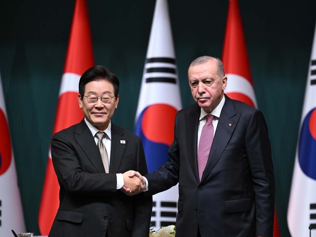 Türkiye ile Güney Kore arasında nükleer güç santrali için mutabakat zaptı imzalandı