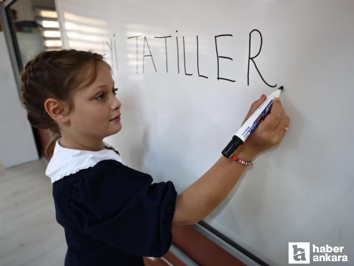 Bakan Tekin'den dikkat çeken 'ara tatil' açıklaması!