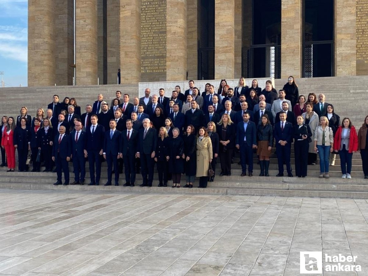 CHP 39. Olağan Kurultay öncesi Anıtkabir'i ziyaret etti