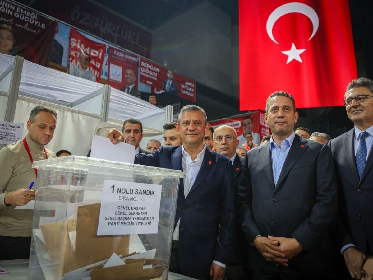 Özgür Özel: Türkiye iktidar hedefini ifade eden CHP'ye hazır olsun