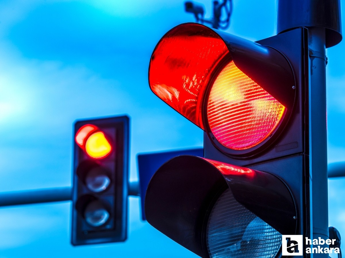 Bakan Yerlikaya açıkladı: 6. kez kırmızı ışık ihlalinde ehliyet iptal edilecek!
