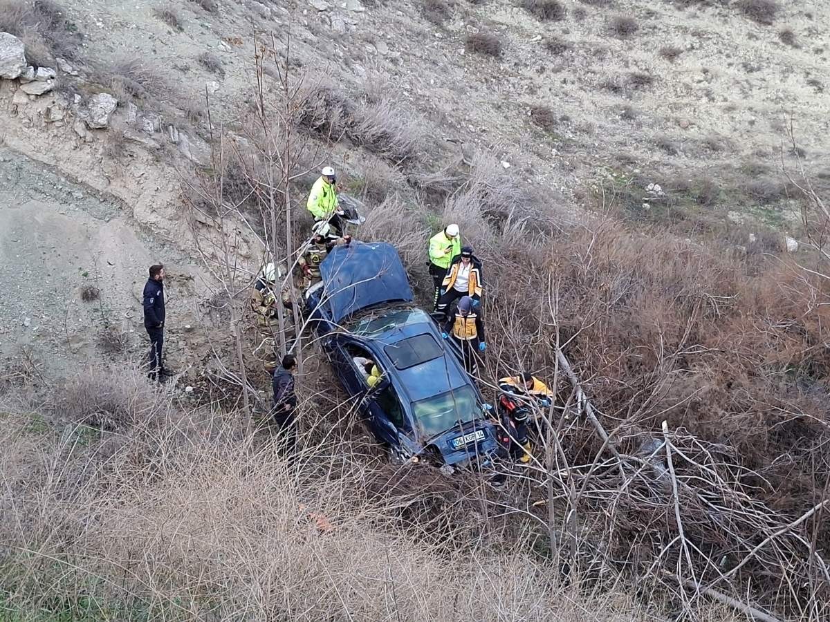 Beypazarı'nda araç devrildi, anne baba ve 2 aylık bebek hayatını kaybetti...