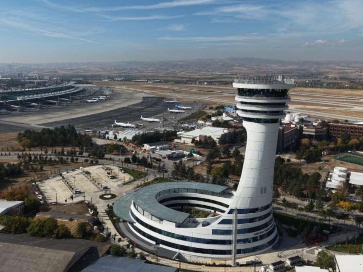 Esenboğa Havalimanı'nın yeni pisti ve kulesi hizmete açılıyor
