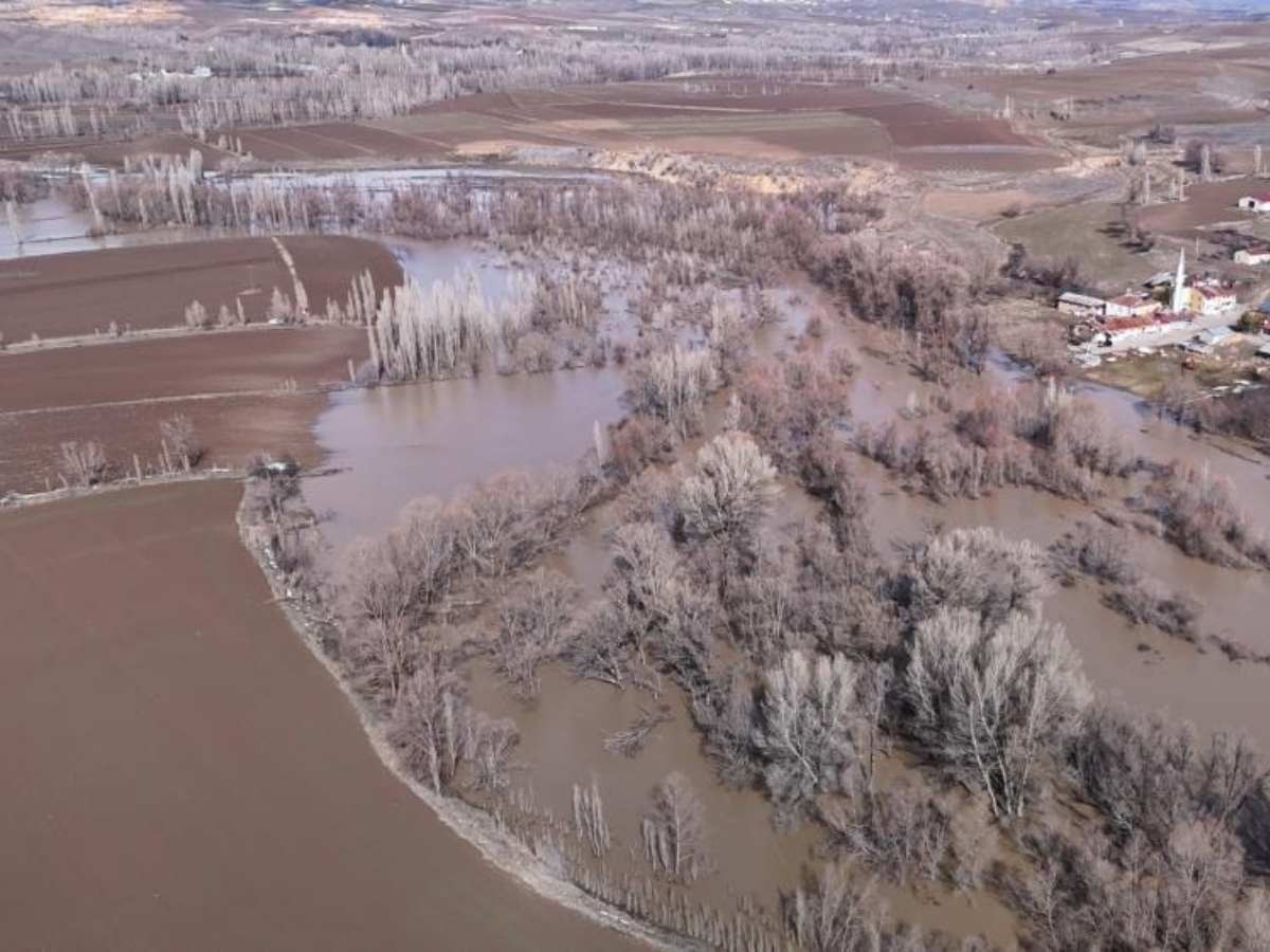 Güzel haber geldi: Yağan kar eridi, Ankara'yı besleyen Kızılırmak coştu