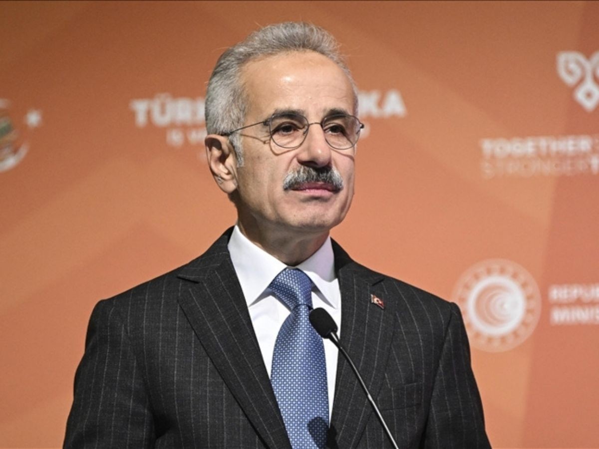 Ulaştırma Bakanı Uraloğlu: "Ankara - Samsun arası seyahat süresi 2,5 saat olacak"