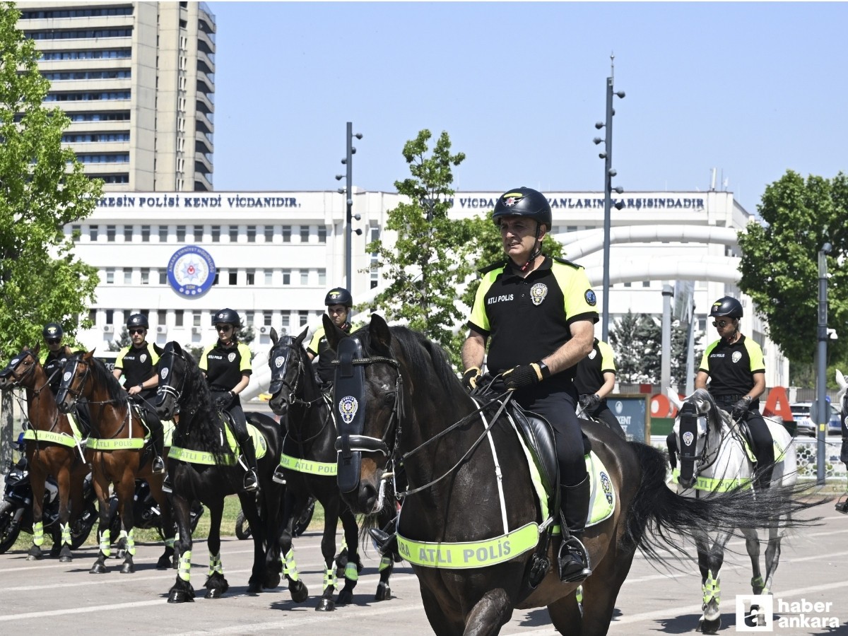 Ankara'da atlı polisler devriye atmaya devam ediyor