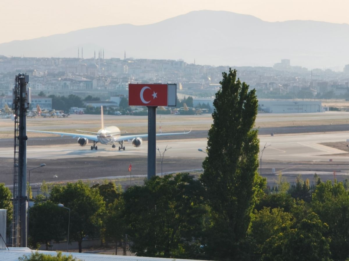 NATO Zirvesi'nin sona ermesiyle liderler Ankara'dan ayrılmaya başladılar