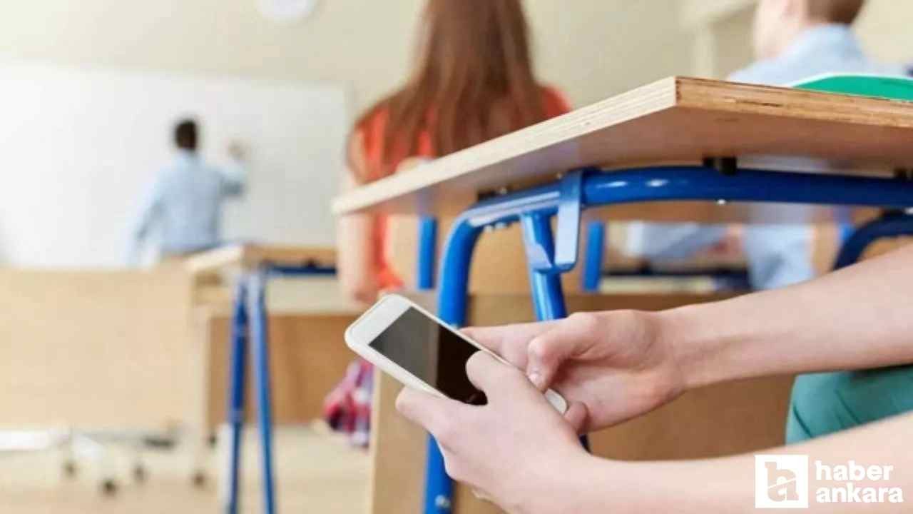 Okullarda telefon yasak mı, okula cep telefonu getirmek serbest mi?