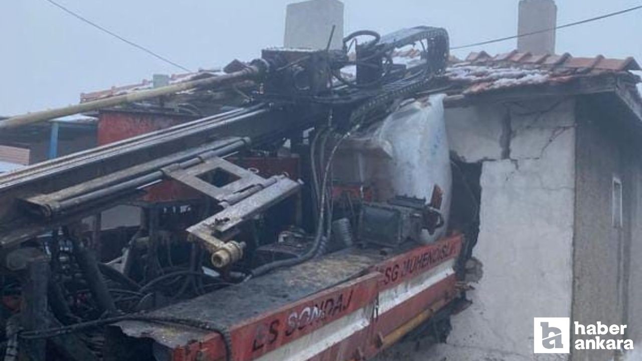 Ankara'da freni boşalan sondaj aracı eve çarparak durabildi