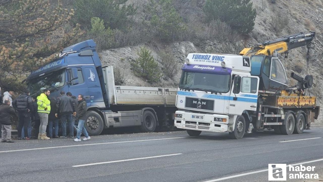 Kızılcahamam’da lastiği patlayan tır güçlükle durabildi