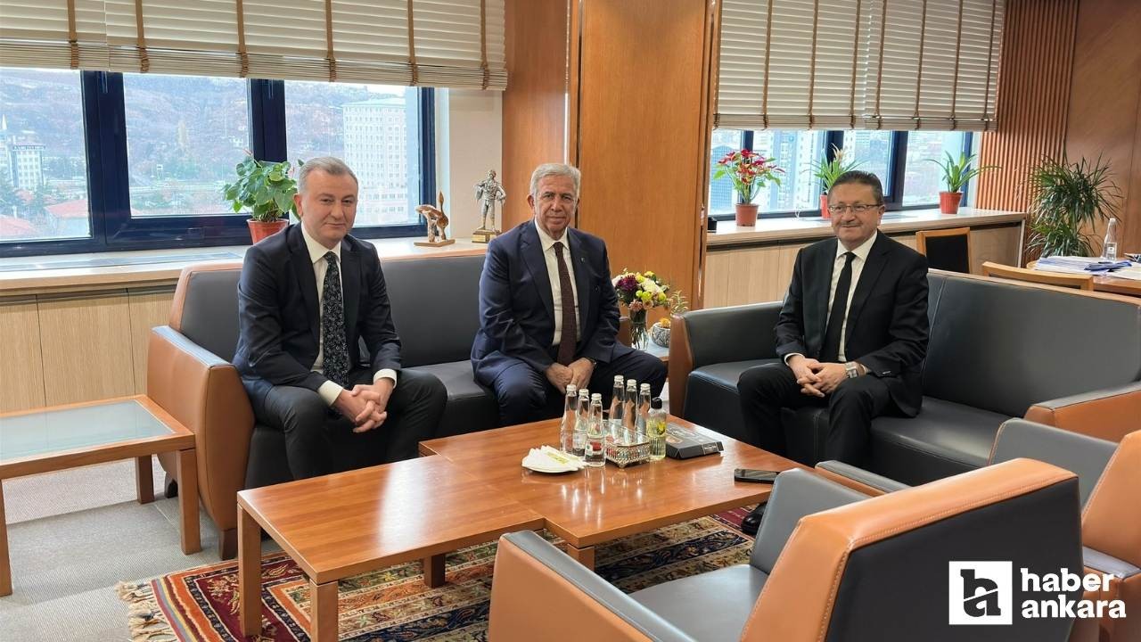 ABB Başkanı Mansur Yavaş ve Yaşar Neslihanoğlu Altındağ Belediyesi'ni ziyaret ettiler