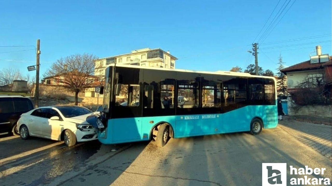 Kırıkkale'de halk otobüsü ve otomobil kafa kafaya çarpıştı