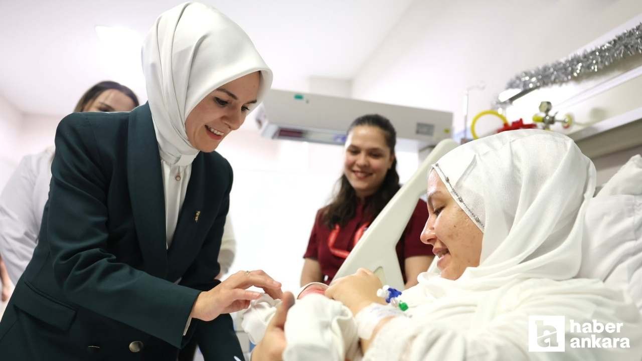 Aile Bakanı Göktaş, Ankara'da yılın ilk bebeklerini ziyaret etti