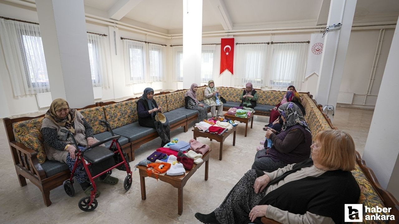 Ankara’da huzurevinde kalan teyzelerden iç ısıtan hareket!