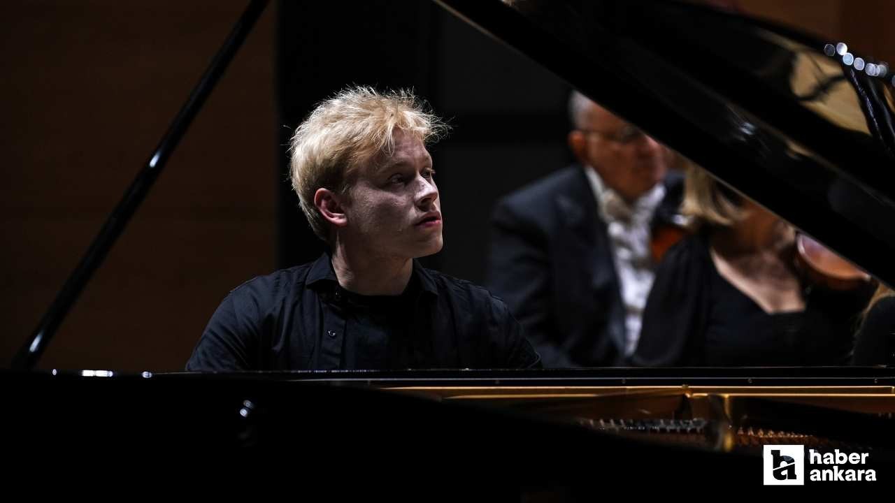 Rus piyanist Alexander Malofeev CSO Ada Ankara’da sahne aldı