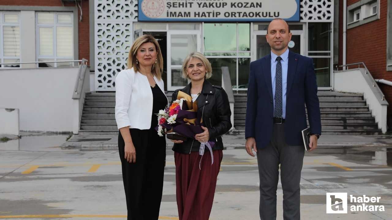 Etimesgut Belediye Başkan Yardımcısı Ebru Keyvan başarılı öğrencilere ödüllerini verdi