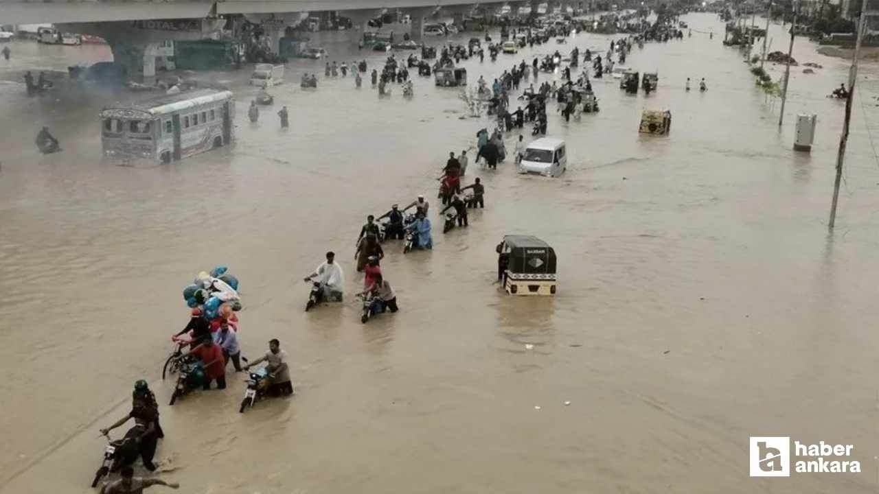 Pakistan'da sel felaketi: 13 ölü, 92 yaralı