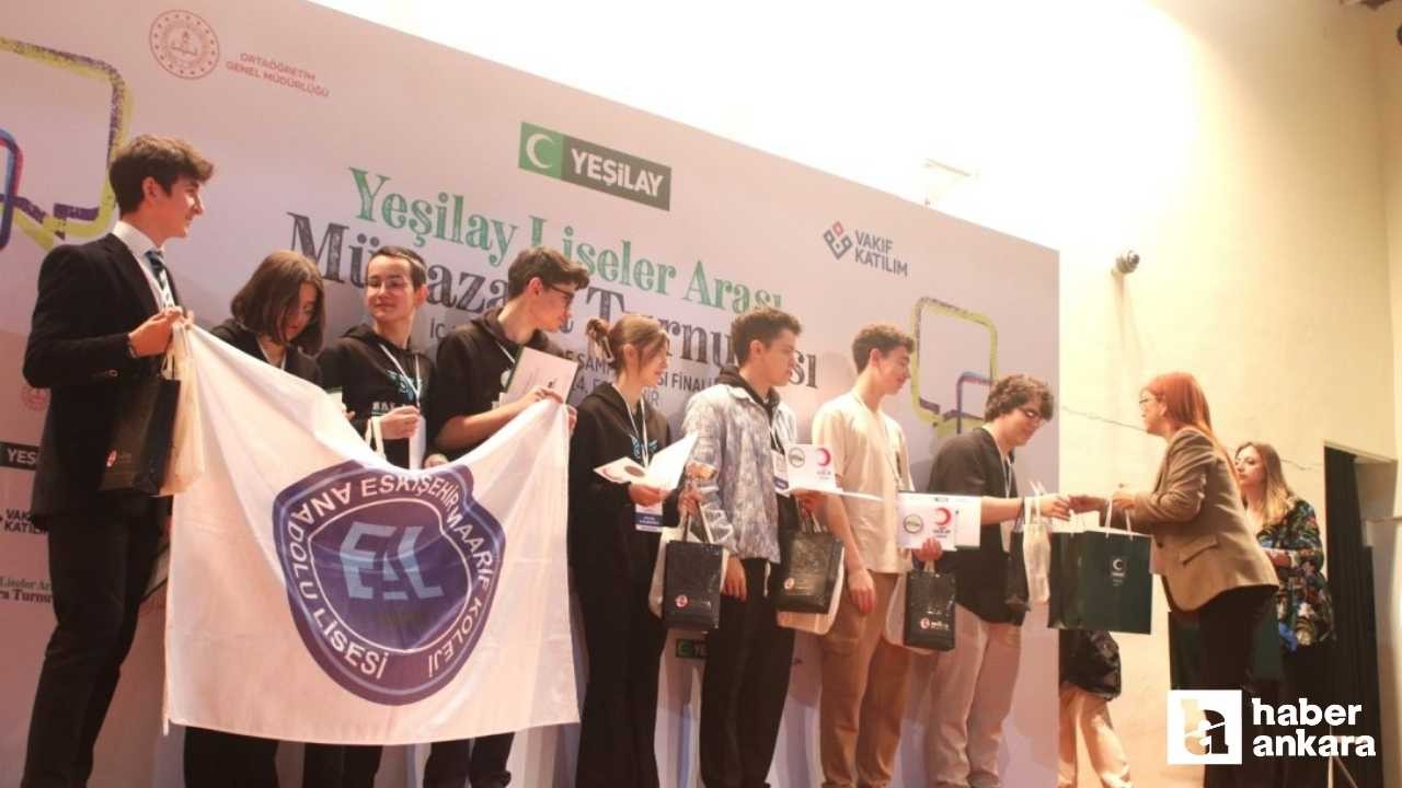 Yeşilay Liseler Arası Münazara Turnuvası Ankara'da düzenlendi