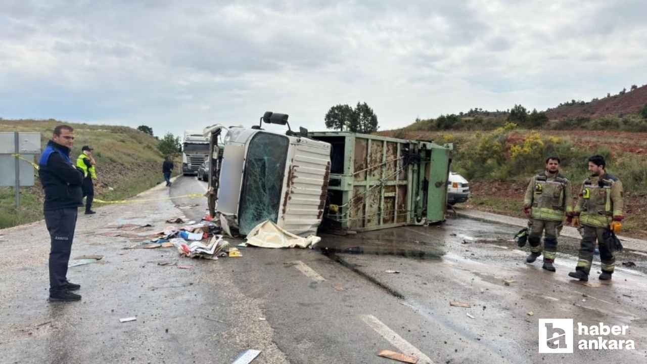 Nallıhan'da çöp kamyonu devrildi, 1 kişi öldü 1 kişi yaralandı