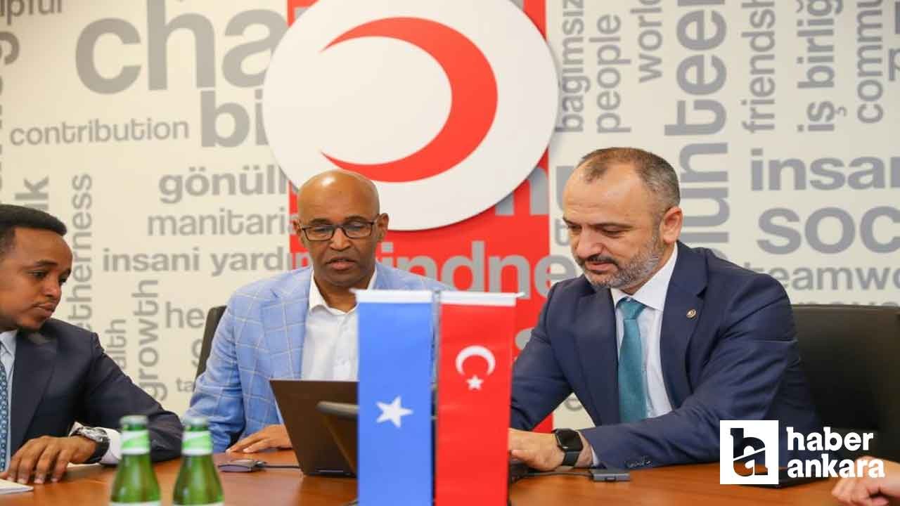 Somali Ankara Büyükelçisi kurban vekaletini Kızılay'a verdi!
