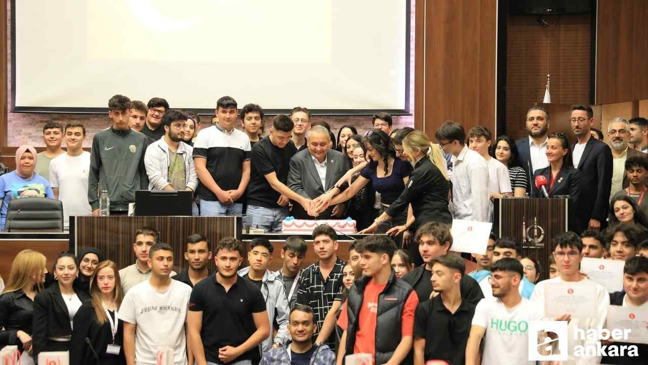 Keçiören Belediyesi stajyer öğrenciler için veda programı düzenledi