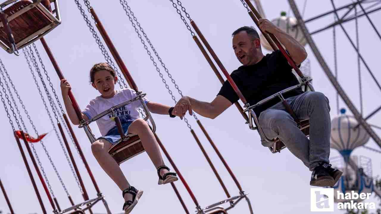 Bayramda Ankara'da kalanlar Gençlik Parkına gitmeyi tercih etti