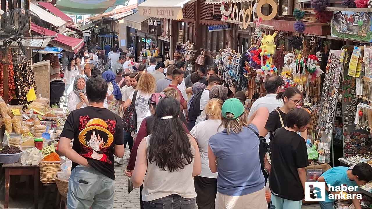 Beypazarı'nda bayram tatili nedeniyle ziyaretçi yoğunluğu