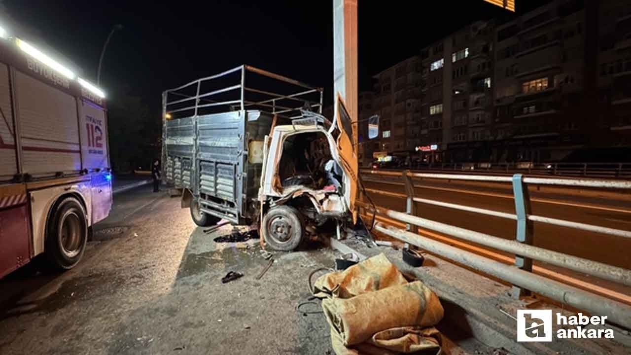 Kocaeli'den Ankara'ya gelen kamyonet kaza yaptı, 1 kişi yaralandı
