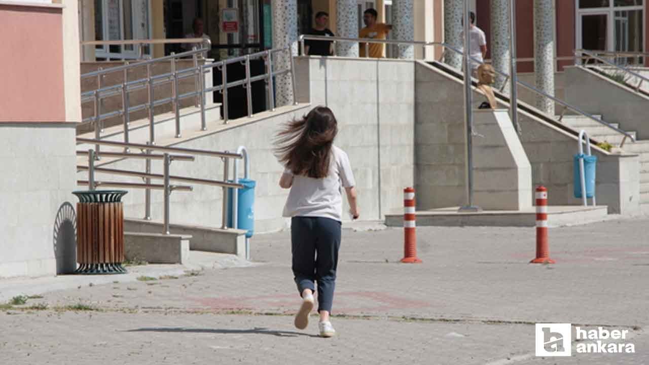 Beypazarı'nda öğrenciler AYT oturumuna girdi