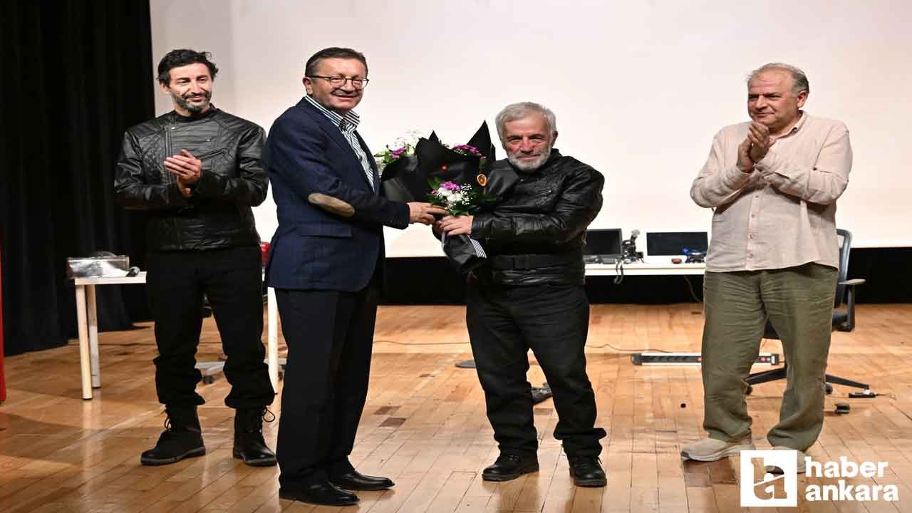 Altındağ Belediyesinin sahnesinde sergilenen oyun tam not aldı!