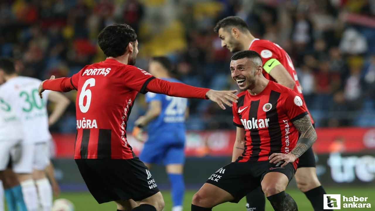 Metehan ve diğer 10'lar!