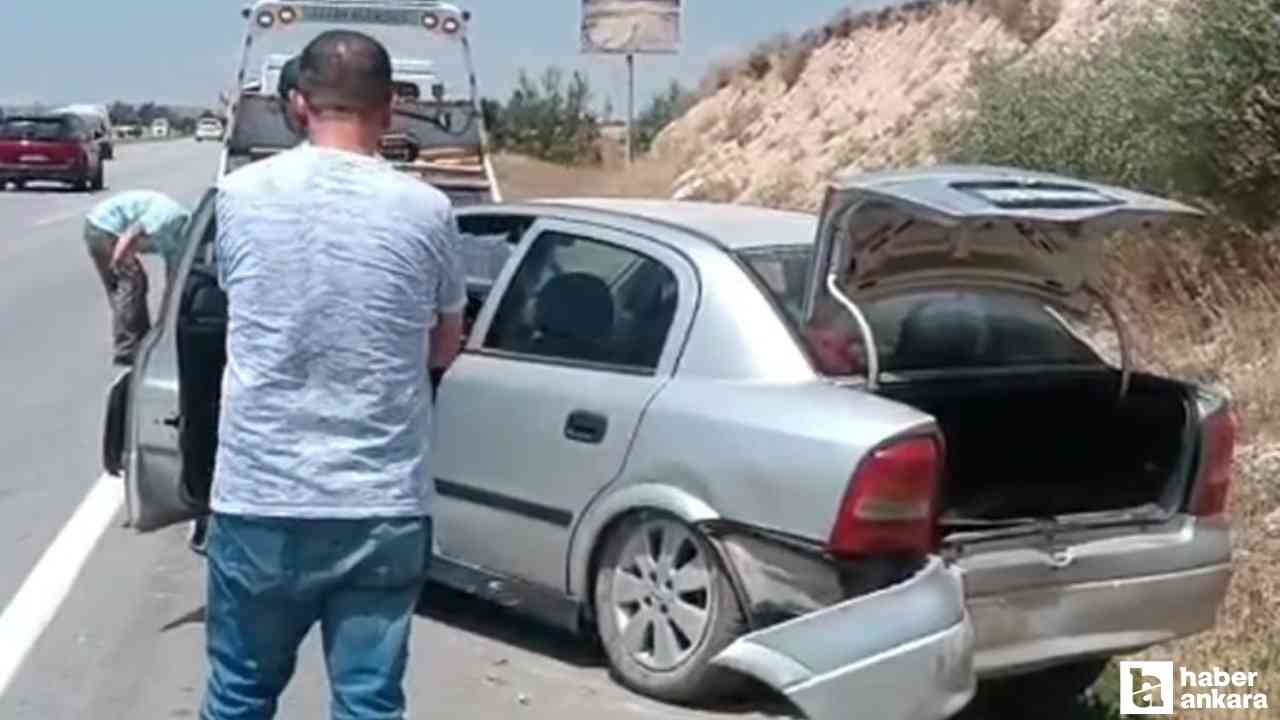 Elmadağ'daki kazada kontrolden çıkan araç tabelaya çarptı: 2 yaralı