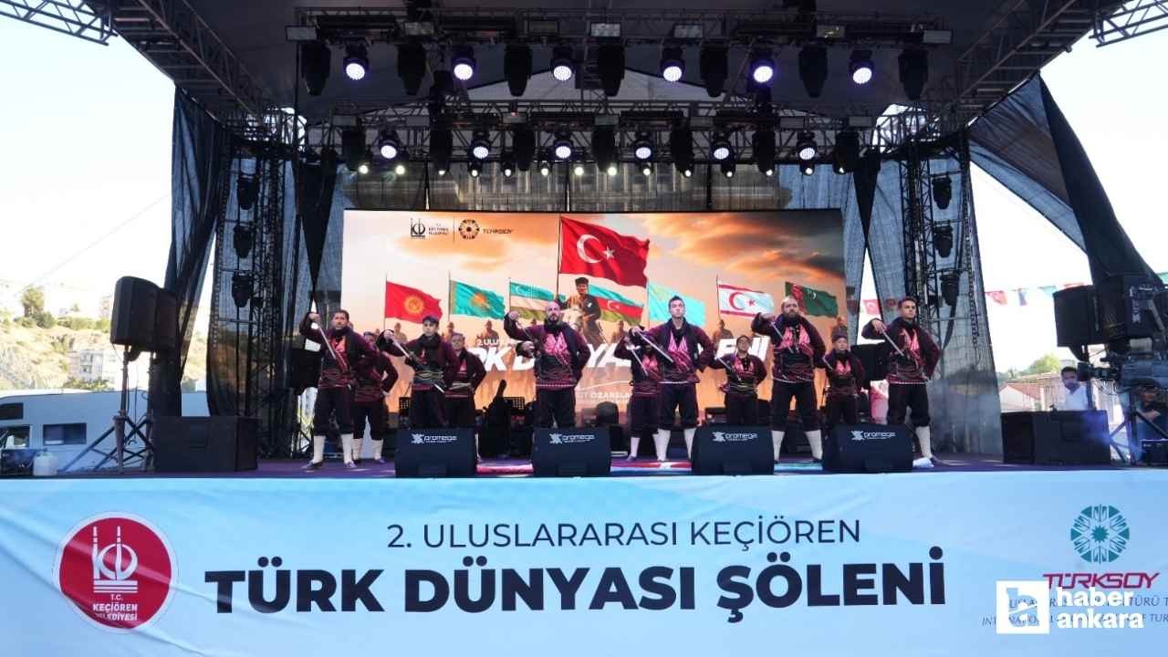 Keçiören Belediyesi'nin Türk Dünyası şöleni etkinliğinde renkli görüntüler