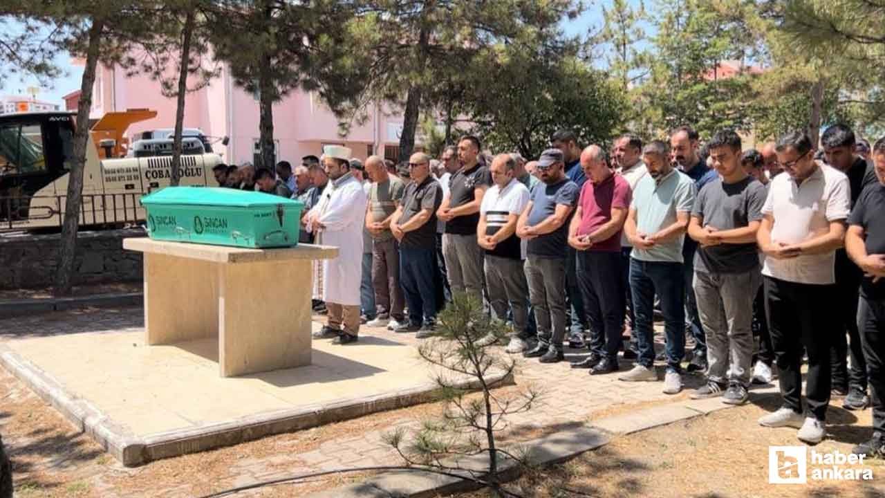 Ankara'da hayatını kaybeden genç kız son yolculuğuna uğurlandı