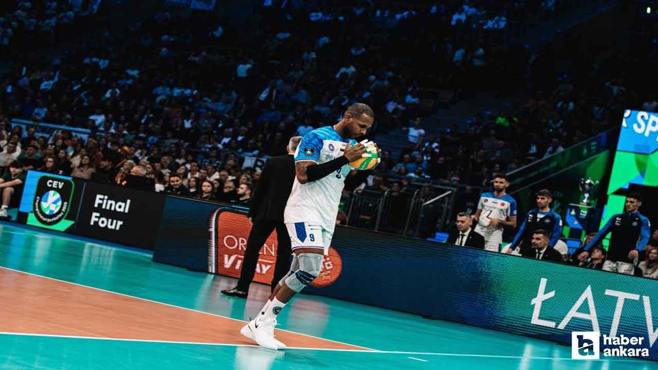 Yoandy Leal Hidalgo yeni sezonda da Halkbank'ta