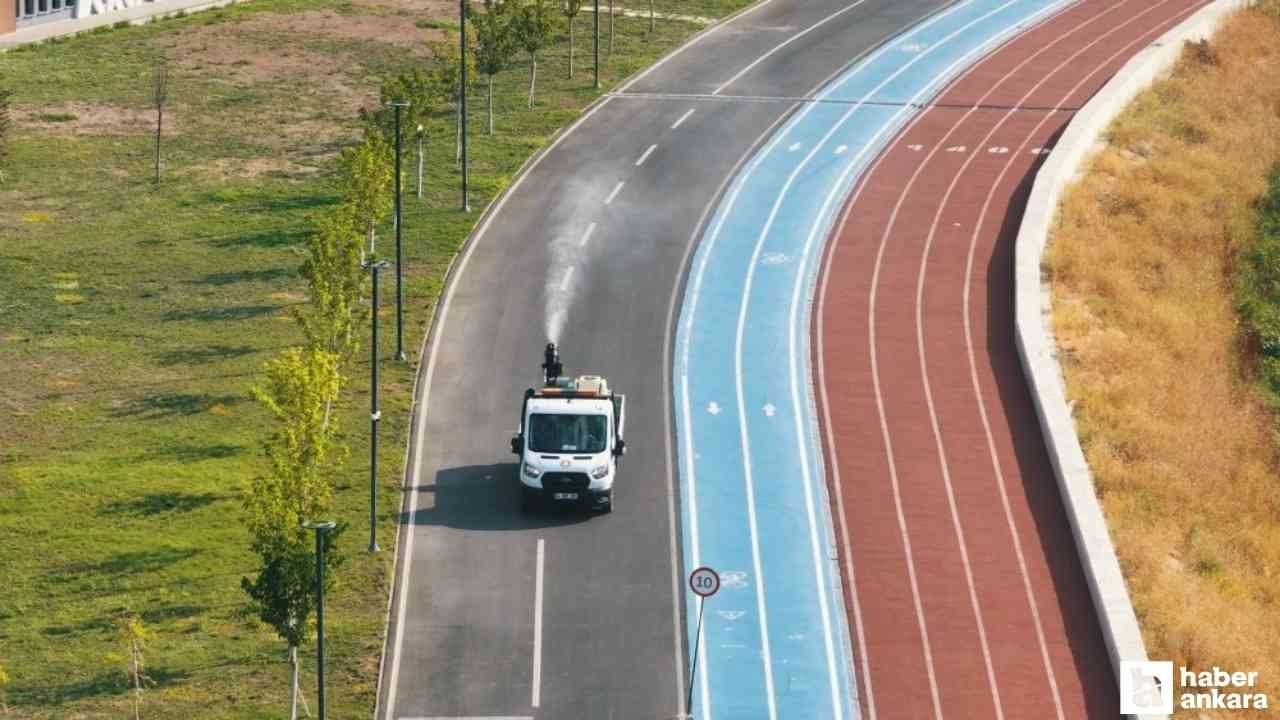 Sincan Belediyesi sinek ve haşerelere karşı havadan ve karadan ilaçlama yapıyor