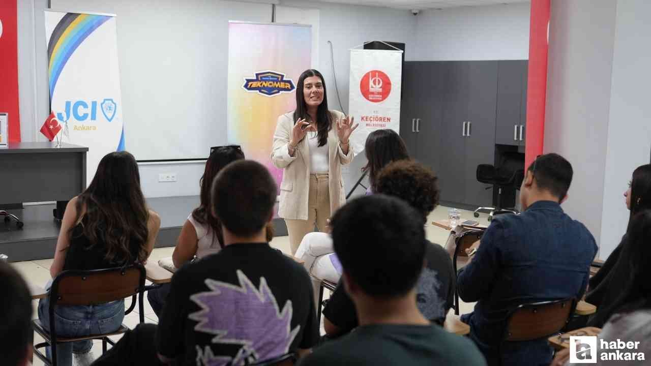Keçiören Belediyesi gençlere yapay zeka eğitimi veriyor