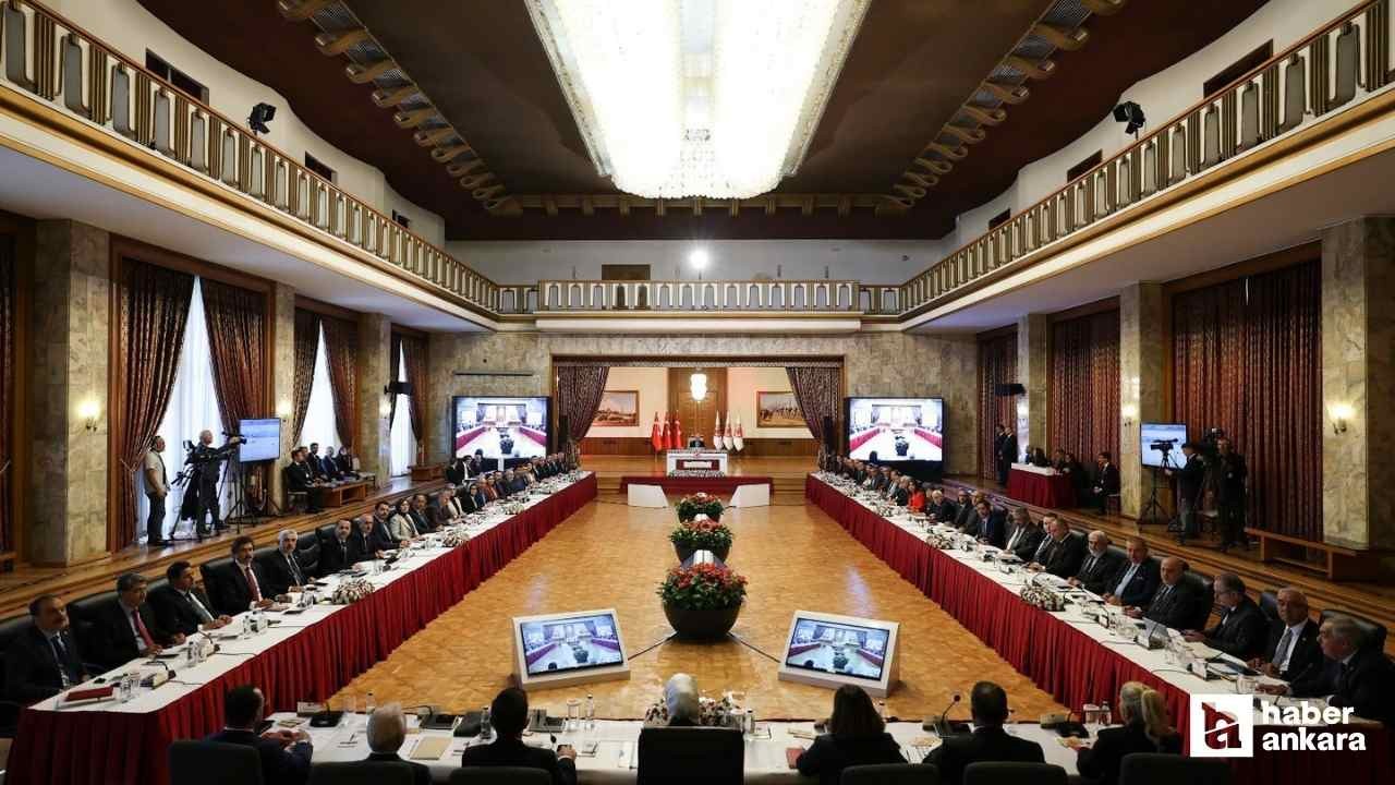Terörsüz Türkiye komisyonu şehit ailelerini ve gazileri dinledi
