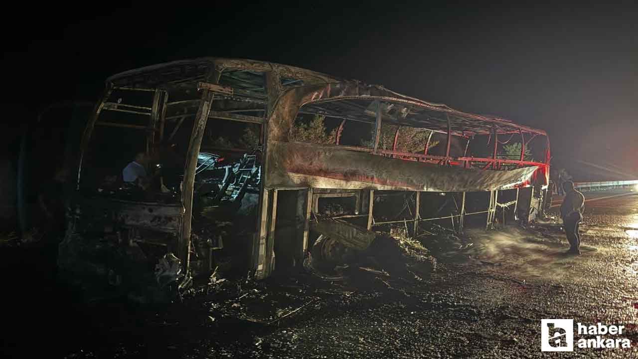 Ankara'da seyir halindeki yolcu otobüsü küle döndü