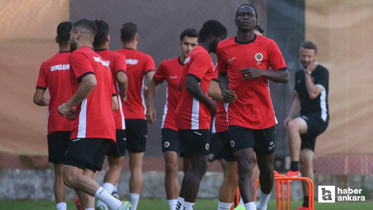 Gençlerbirliği'nde Fenerbahçe maçı için ilk antrenman yapıldı