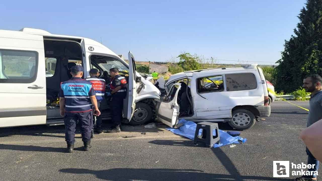 İzmir-Ankara karayolu üzerinde feci kaza: 1 ölü, 13 yaralı!