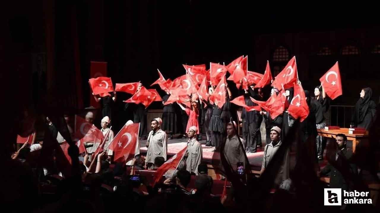 Pursaklar Belediyesi Zafer Bayramı'nı İstiklal oyunuyla kutladı