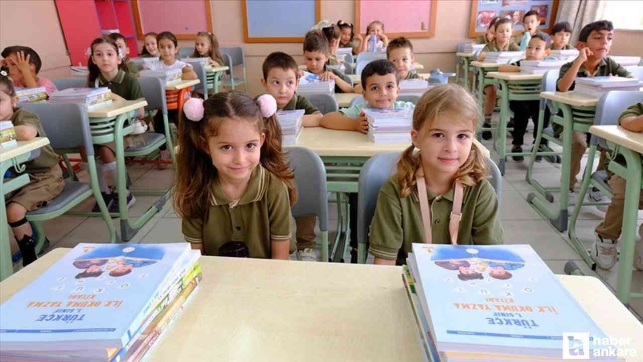Okullarda uyum haftası kapsamında ilk ders zili çaldı!