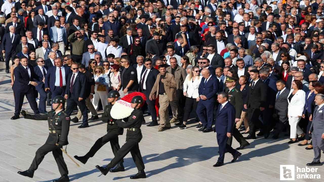 CHP Lideri Özgür Özel'den Anıtkabir ziyareti!