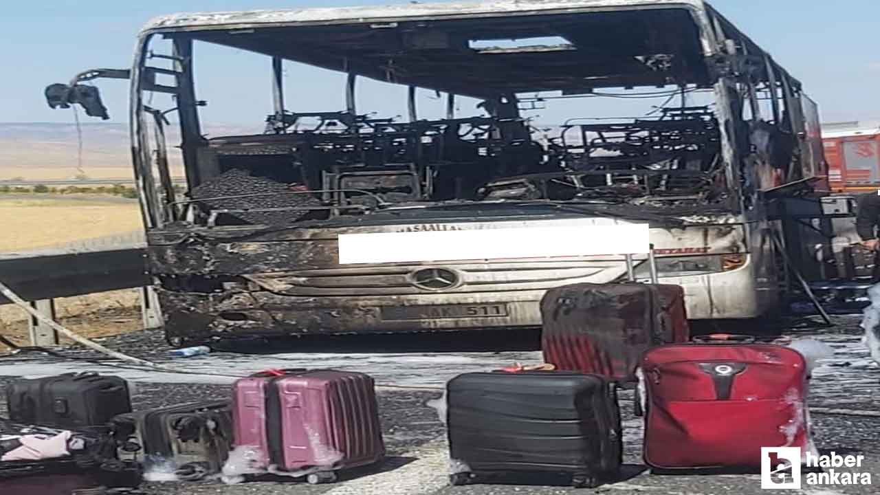 Gölbaşı'nda seyir halindeki yolcu otobüsü yandı