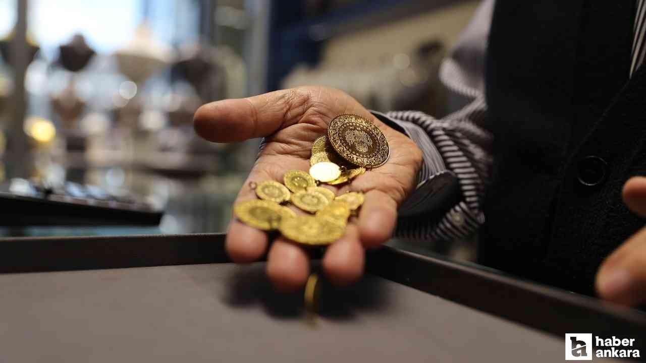 Altın fiyatları rekor kırmaya devam ediyor: Düşüş için tarih verildi